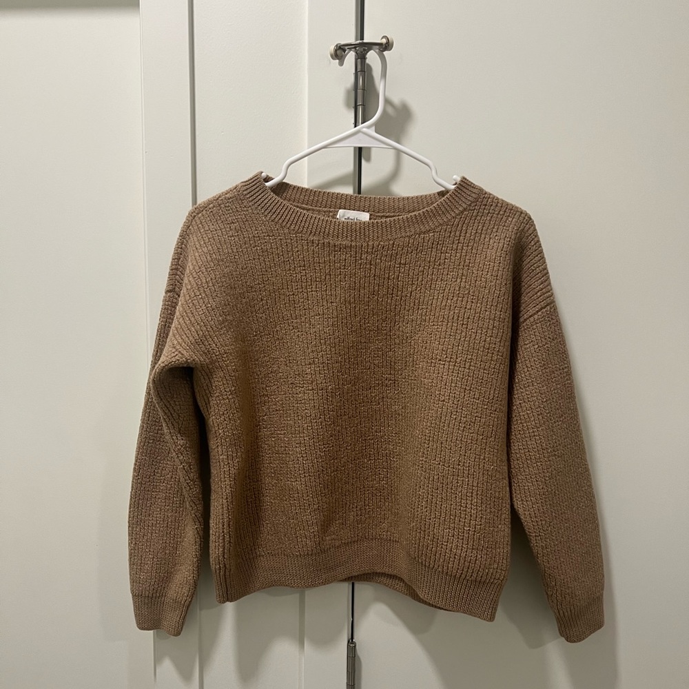 Aritzia’s Wilfred Merino Wool Cree Neck Sweater. Size Medium. Camel Color.